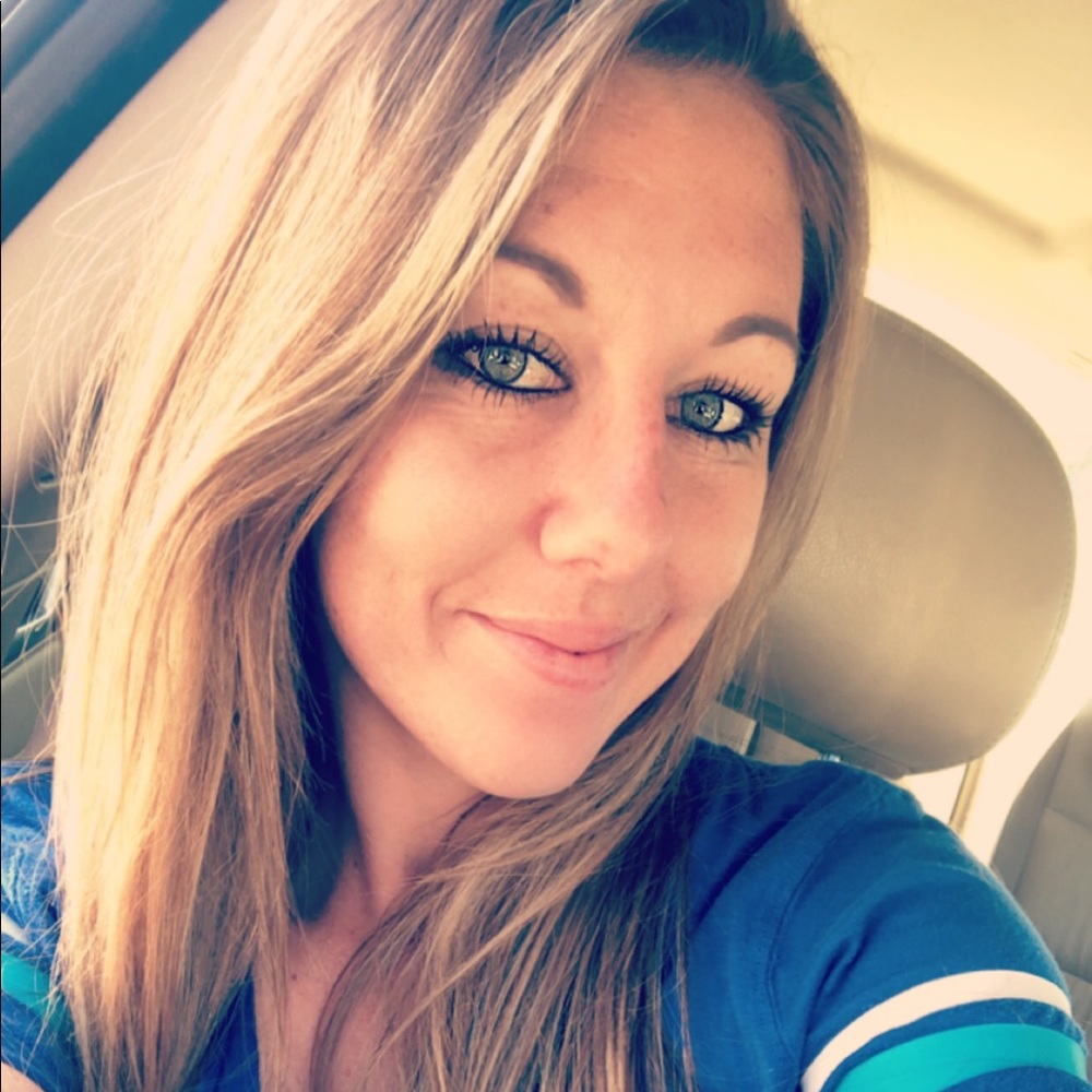 Meet your Posher, Lori